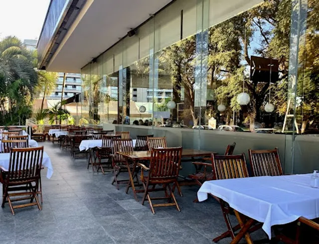 Selquet Restaurant + Bar