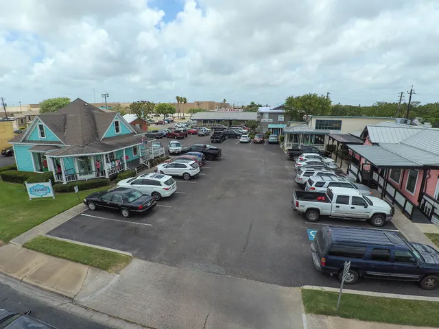 Crossroads Shopping Village