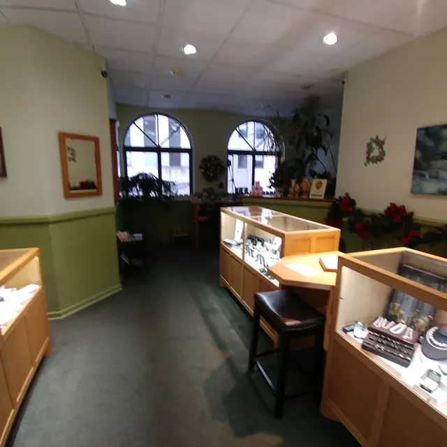 The Jewelers Bench