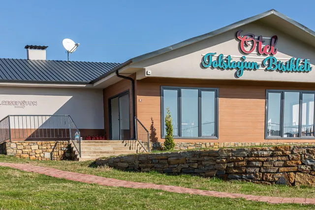 Tolstoy'un Bisikleti Gökçeada