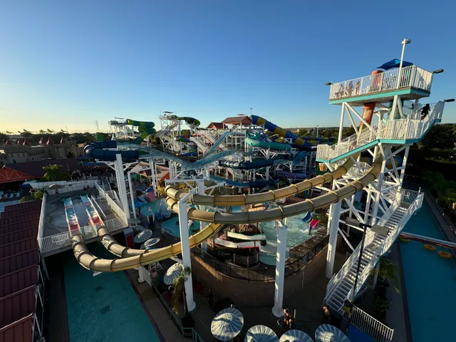 Sunsplash Wave pool