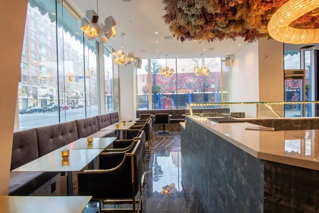 Delysées Luxury Desserts Yorkville