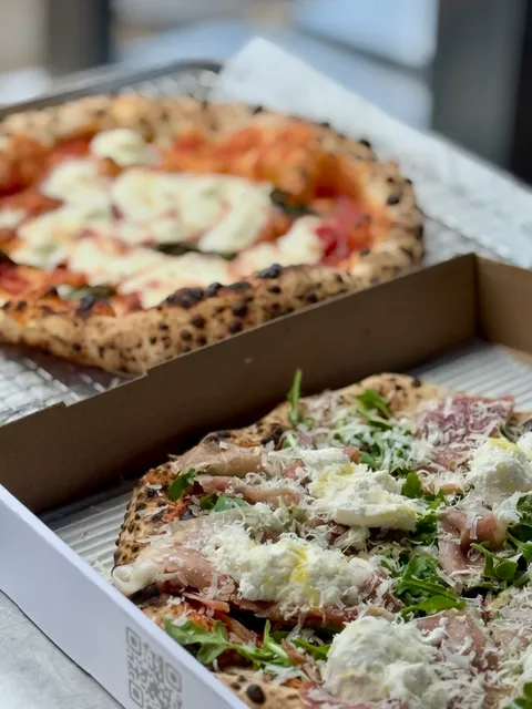 RAÍZ SOURDOUGH BAKERY & PIZZA