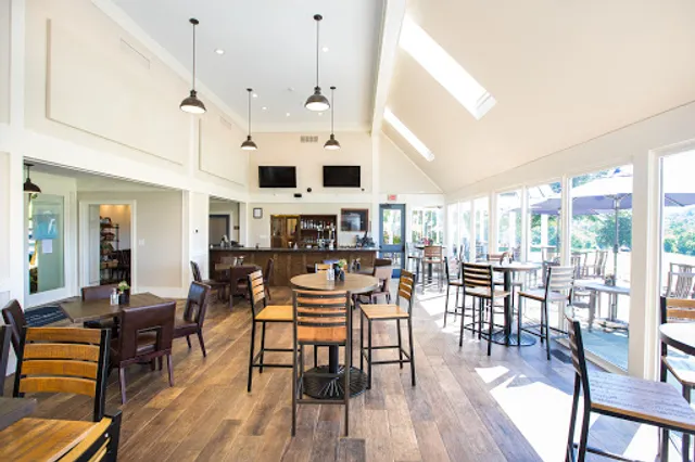 Birdwood Bar & Grill