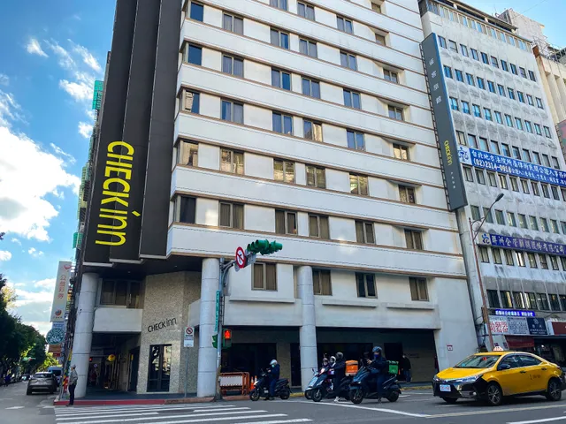 CHECK inn Taipei Main Station