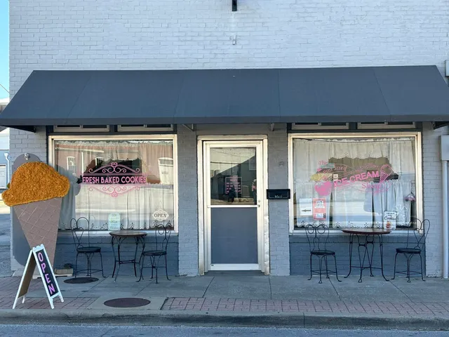 The Pint Sized Ice Cream Shop