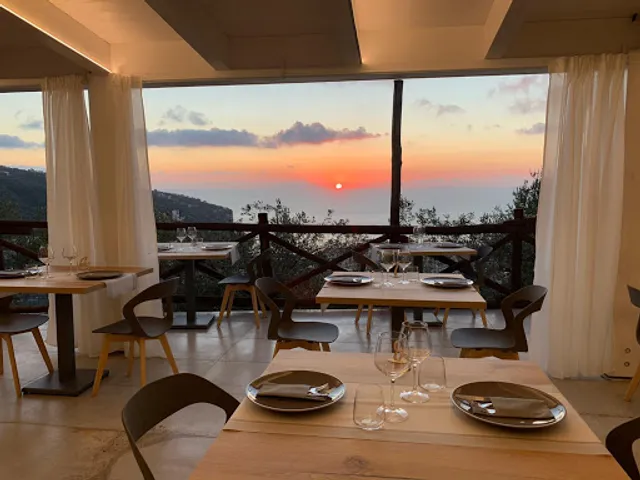 L'Uliveto sea view restaurant