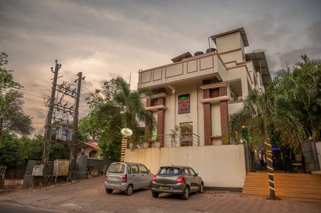 Meraden La Oasis , Anjuna Goa