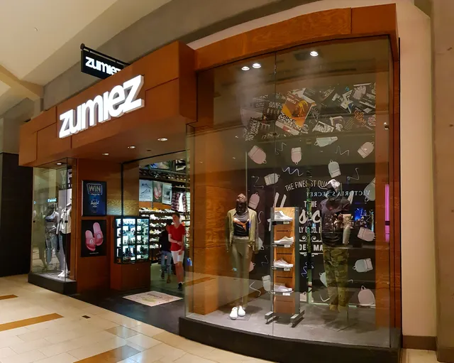 Zumiez