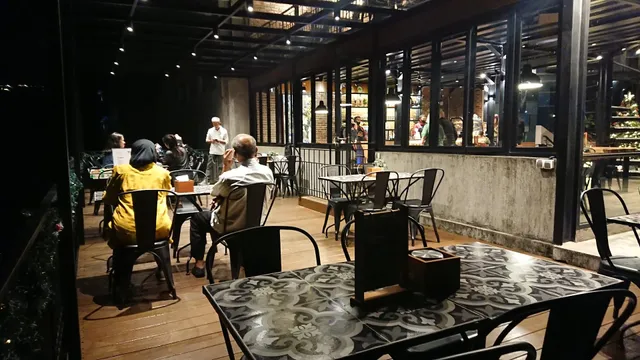 Dago Terrace Coffee & Pizza