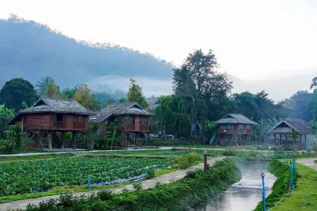 Lhongkhao Samoeng by Chi Villa Restaurant
