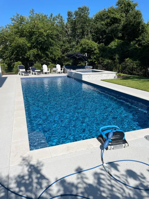 Leland Pool Cleaning LLC