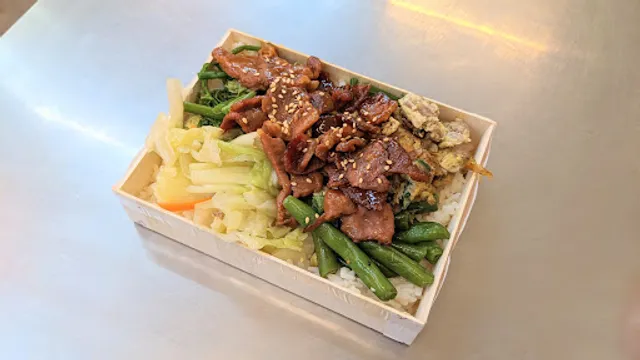 Wu-Tau Chishang Lunchbox