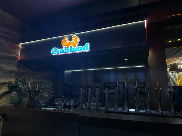 CrabBox Seafood & beer