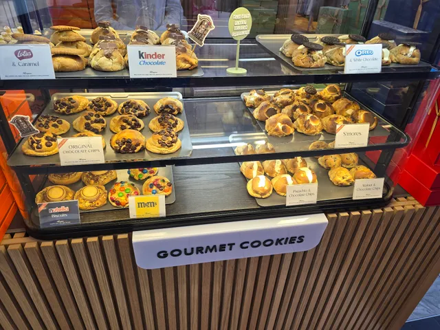 La Boom Bakery - Town Center at Boca Raton