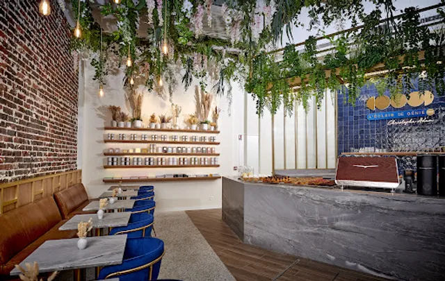 L'Éclair de Génie Café