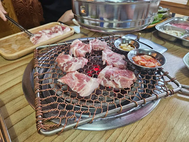 돼지영농후계자장현점