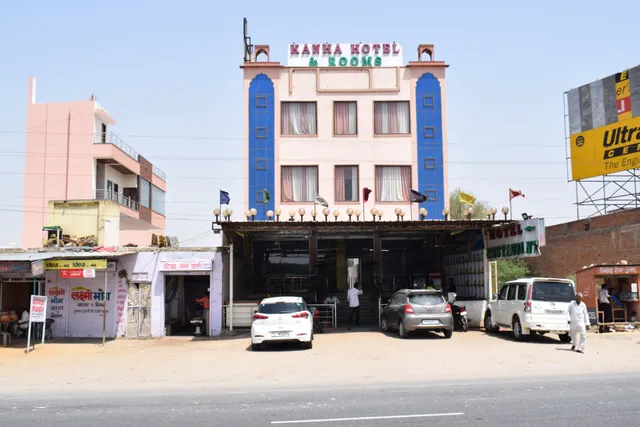 SPOT ON 41178 Kanha Hotel Rooms And Restaurant
