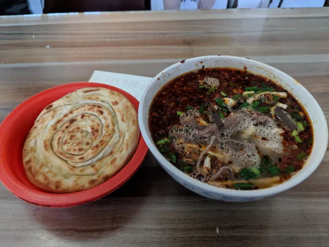 赵记甜咸牛肉汤烩面