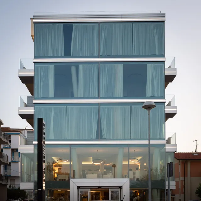 Hotel Commodore 4 stelle Cervia