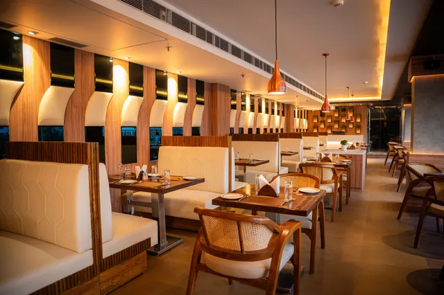 Calcutta Bistro - Chinar Park