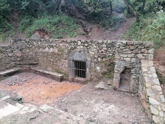 The Iron Fountain - Font del Ferro