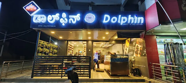 Dolphin Bakes 'N' Ice Creams
