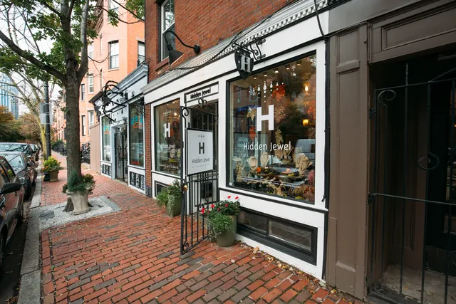 Hidden Jewel of the South End – Handmade Metaphysical Jewelry & Crystals