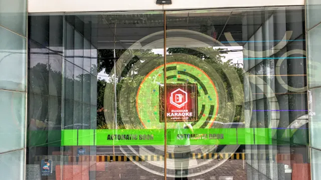 Happy Puppy Karaoke Dr. Soetomo