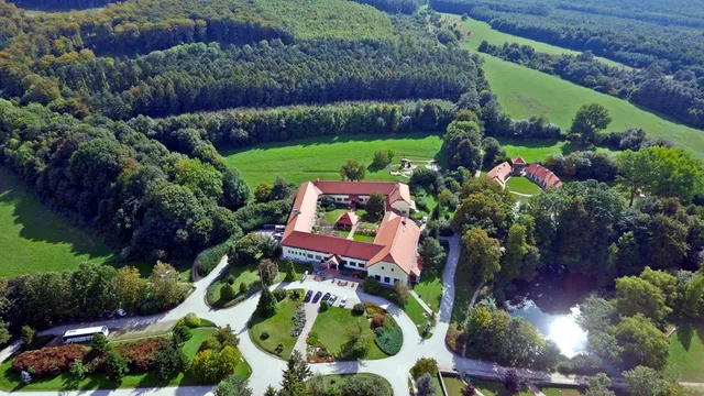 Szépalma Hotel and manor