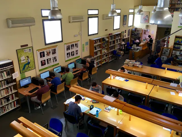 Library "Emilio Prados" (El Palo)