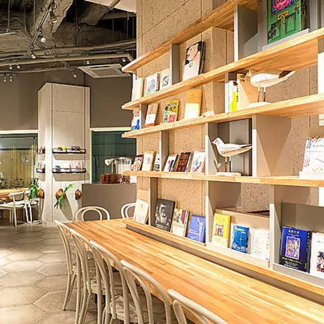 tables cook & jonathan’s bookstore