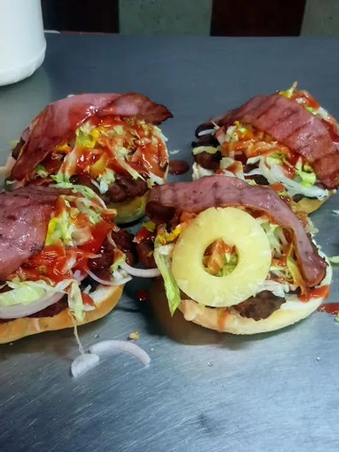 Mike burguer y papas