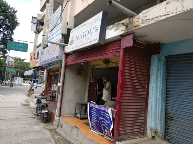 Sapthagiri's Naidu Eating Point