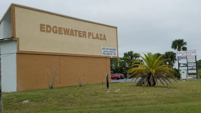 Edgewater Plaza