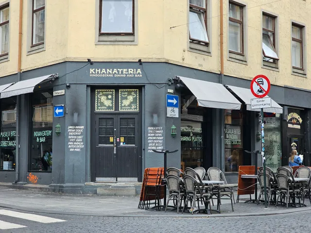 Khanateria - Indian Eatery & Bar