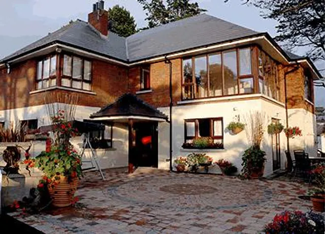 Dunleath House - Guest House & ​Accommodation