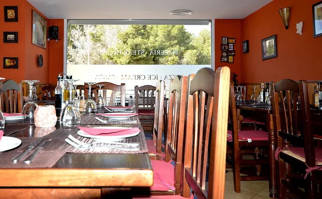 Dante's Pizzeria Steak-House