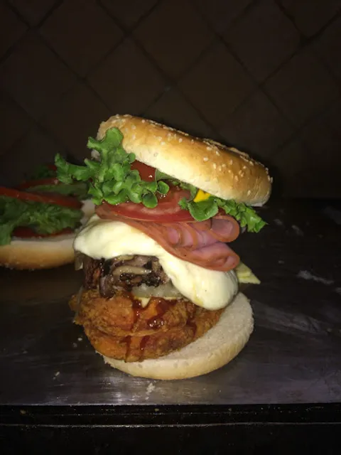 HamburGruesas Al Carbon