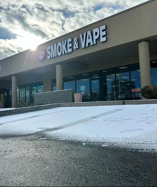 Gravitate smoke & vape