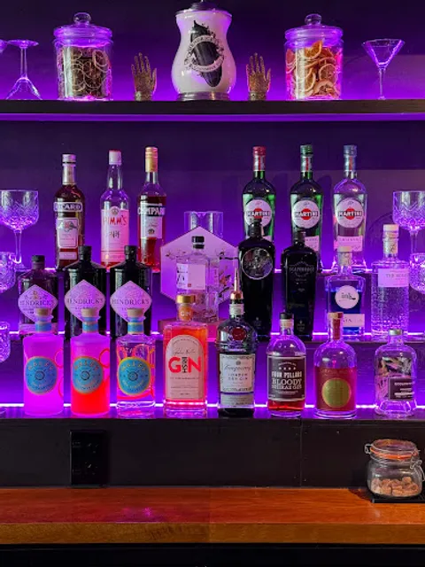 Macau Bar Kitchen & Lounge