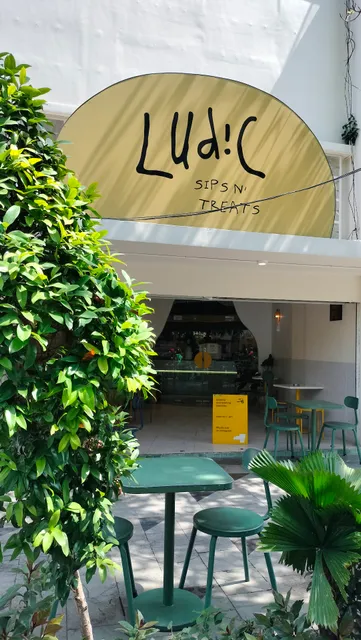 Ludic Cafe Tunjungan