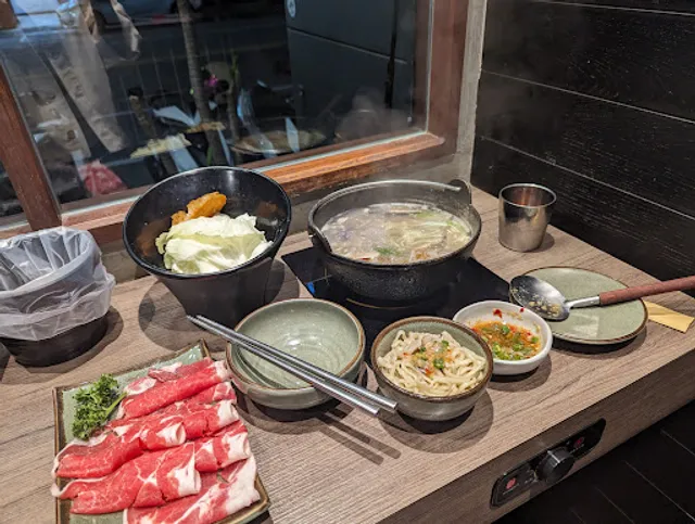 鼎楓寶島火鍋 礁溪店