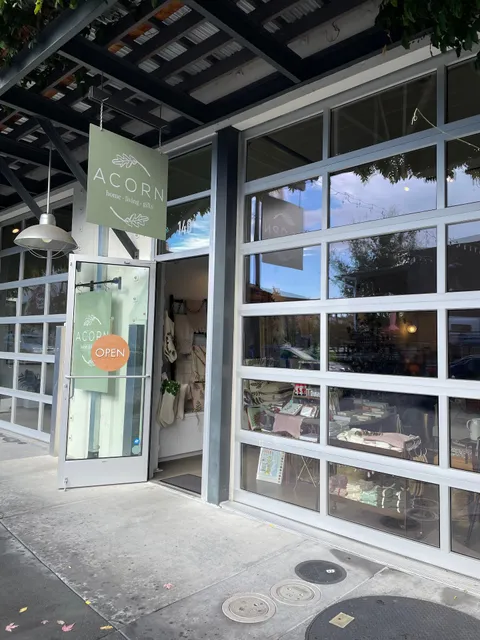 Acorn Shop, The Barlow