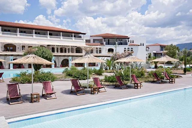 ZEUS Eretria Resort