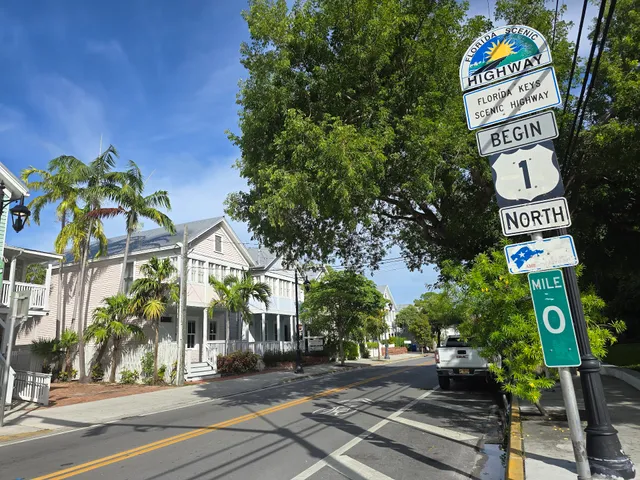 Begin US 1 (North) and Mile 0