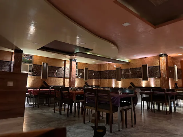 Shri Bhojnalaya Restaurant & Sweets - Best Restaurant In Kanpur, Best Family Restaurant In Kanpur