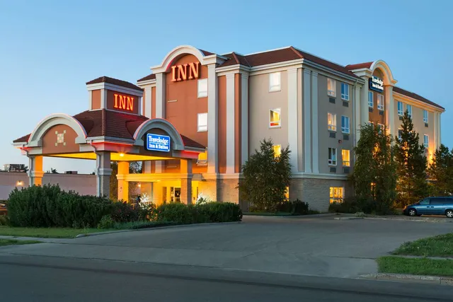 Travelodge by Wyndham Spruce Grove