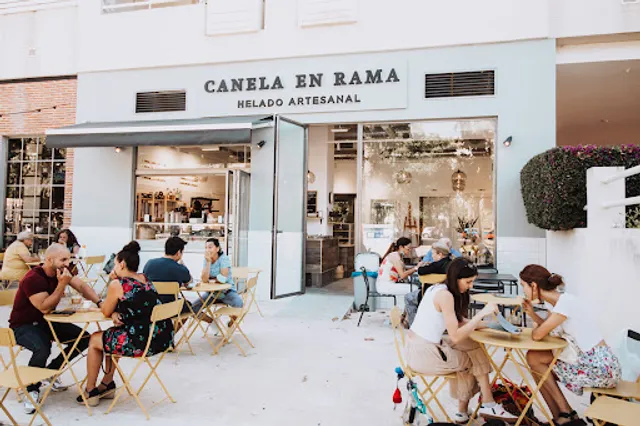 Canela en Rama Heladería Artesanal