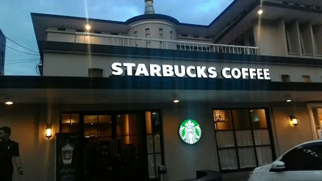 Starbucks Dipati Ukur